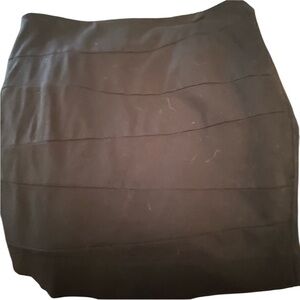 White House Black Market size 12 black skirt side zip , stretch above the knee